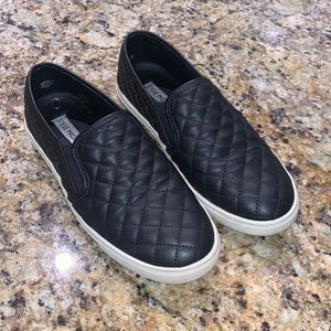 Steve Madden Sneakers
